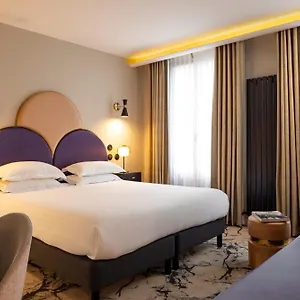 Hotell Mondial, Paris