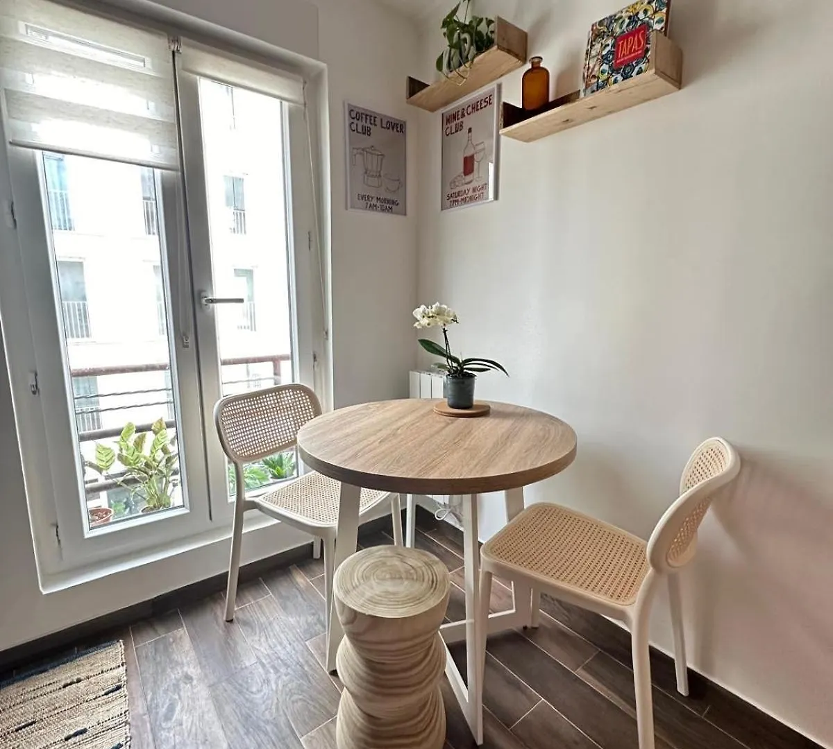 Apartment Modern Apt Near Montmarte 2 Mins From Metro Chateau Rouge Paris